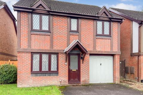 Gresley Gardens, Hedge End, SO30