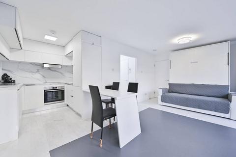 undefined, Clipstone Street, Fitzrovia, London, W1W