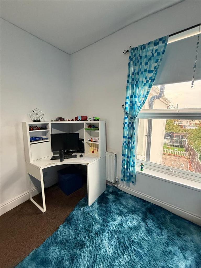 Bedroom 2 office .jpeg
