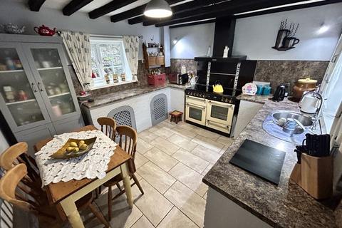 2 bedroom cottage for sale, Segurinside, Llandudno Junction