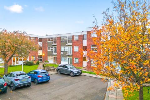 2 bedroom apartment for sale, Hutton Road, Shenfield, Brentwood CM15