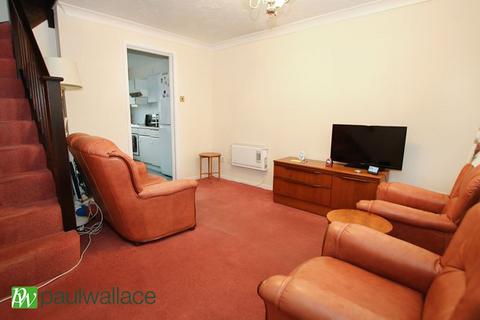 2 bedroom terraced house for sale, Hollybush Way, West Cheshunt