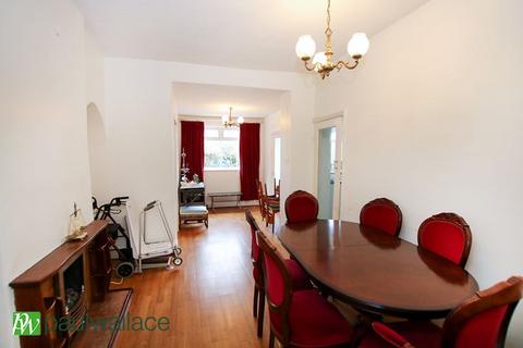 3 bedroom end of terrace house for sale, Park Road, Enfield