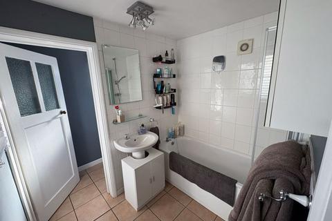 3 bedroom detached house to rent, Fairbrook Farmhouse, Hernill