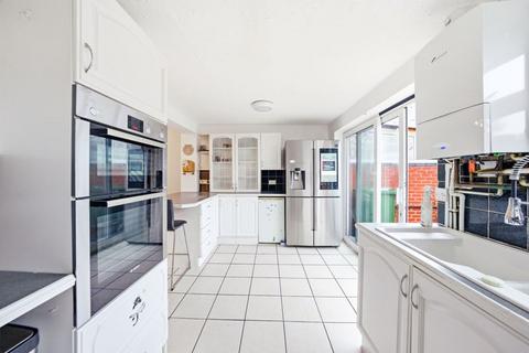 undefined, Charlton Road, London N9
