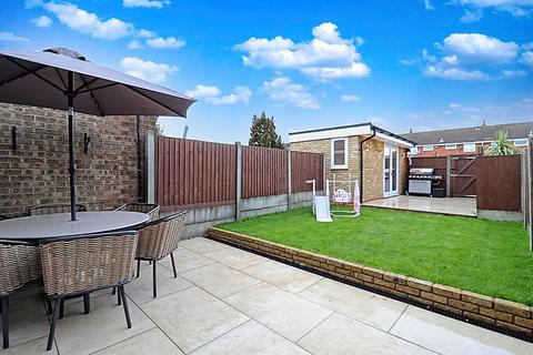 3 bedroom terraced house for sale, The Rundels, Thundersley