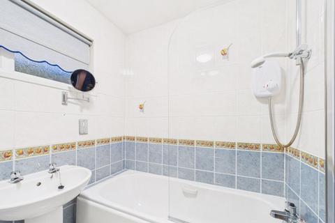 2 bedroom bungalow to rent, Mylor Bridge, Falmouth - Detached two bedroom bungalow