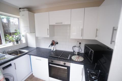 2 bedroom flat for sale, Bowden Lane, High Wycombe HP11