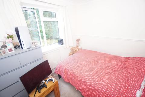 2 bedroom flat for sale, Bowden Lane, High Wycombe HP11