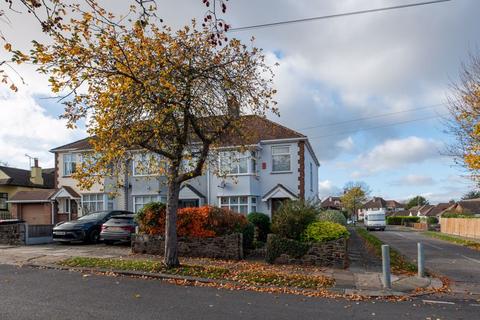 3 bedroom end of terrace house for sale, Picketts Avenue, Leigh-On-Sea