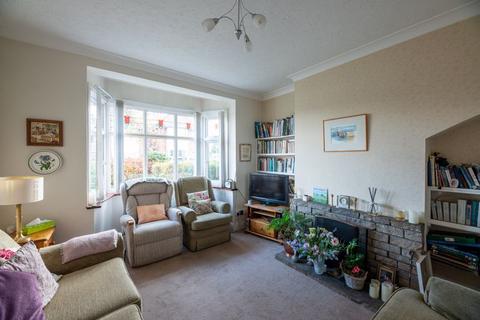 3 bedroom end of terrace house for sale, Picketts Avenue, Leigh-On-Sea