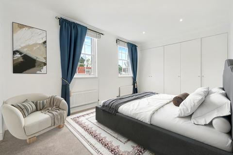 4 bedroom terraced house to rent, Queens Grove, London NW8