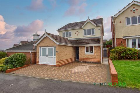 3 bedroom detached house for sale, Cromwell Close, Worksop S81