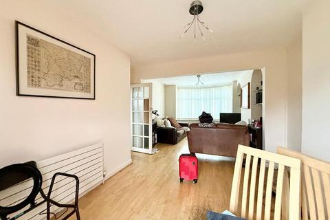 undefined, Warden Hill Road, Warden Hills, Luton, Bedfordshire, LU2 7AF