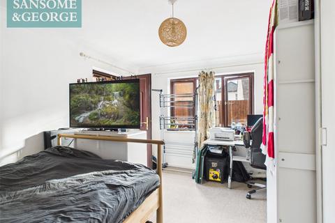 undefined, Phoenix Court, Kingsclere, Newbury, Hampshire, RG20