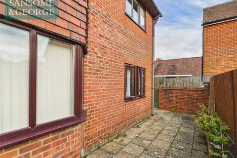 undefined, Phoenix Court, Kingsclere, Newbury, Hampshire, RG20