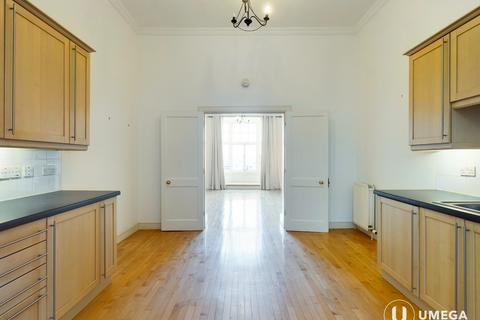 Ramsay Garden, Old Town, Edinburgh, EH1