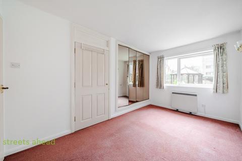 undefined, Whytecliffe Road South, Purley, CR8