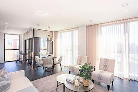 2 bedroom flat to rent, Charles Clowes Walk, London, SW11