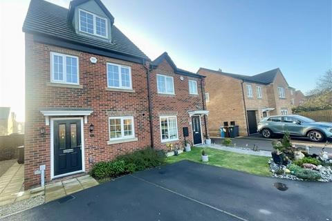 Winder Avenue, Halfway, Sheffield, S20 4AA
