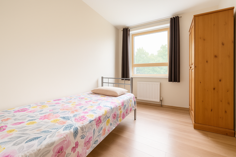 4 bedroom flat to rent, Camden Street, London NW1