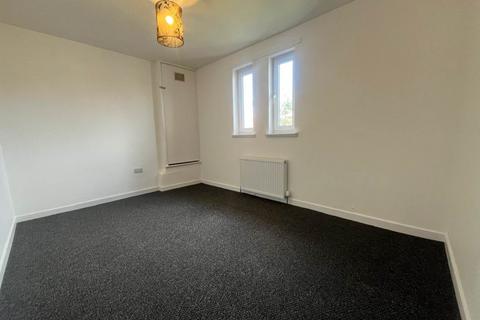3 bedroom maisonette to rent, 45 Linksfield, ,