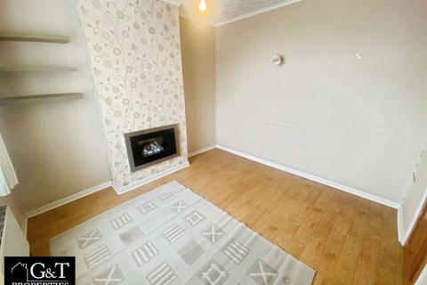 3 bedroom terraced house to rent, Shaw Road, Dudley