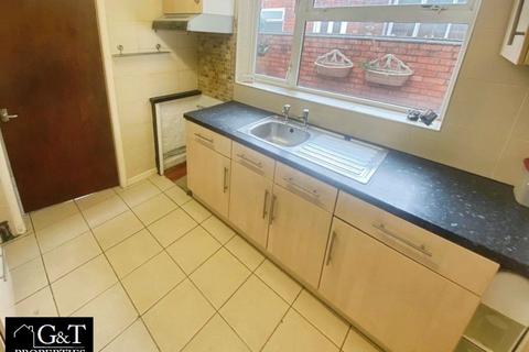 3 bedroom terraced house to rent, Shaw Road, Dudley