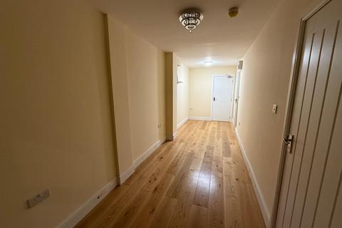 1 bedroom in a house share to rent, Room 2