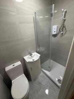 1 bedroom in a house share to rent, Room 3