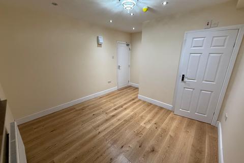 1 bedroom in a house share to rent, Room 3