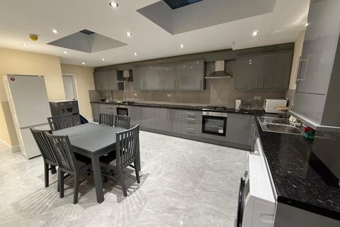 1 bedroom in a house share to rent, Room 5