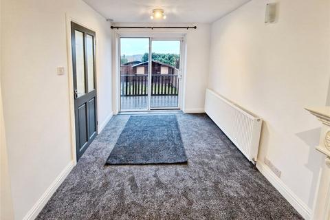 3 bedroom semi-detached house to rent, Carver Street, Cleckheaton, BD19
