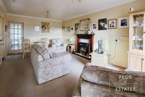 2 bedroom bungalow for sale, Helens Mead Close, Torquay