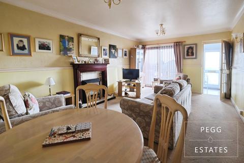 2 bedroom bungalow for sale, Helens Mead Close, Torquay