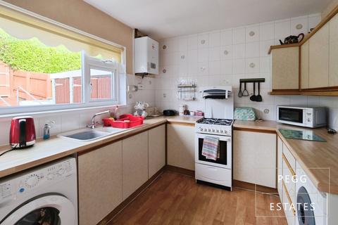 2 bedroom bungalow for sale, Helens Mead Close, Torquay