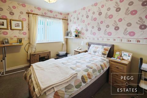2 bedroom bungalow for sale, Helens Mead Close, Torquay