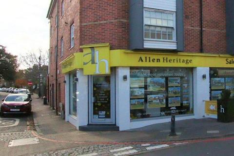 Retail property (high street) to rent, 131-133 High St West Wickham BR4 0LU