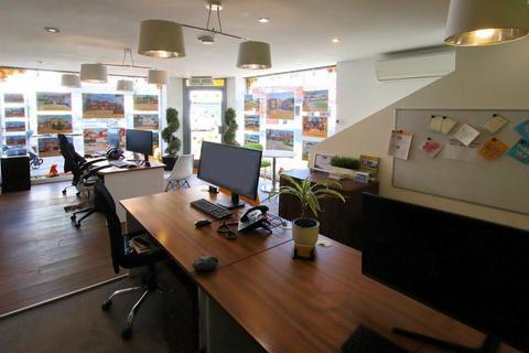 Retail property (high street) to rent, 131-133 High St West Wickham BR4 0LU