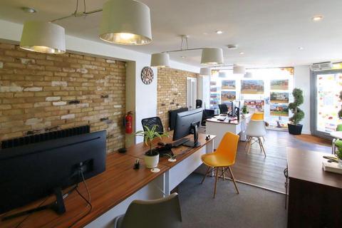 Retail property (high street) to rent, 131-133 High St West Wickham BR4 0LU