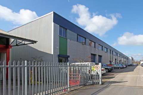 Distribution warehouse to rent, Bristol Way Slough SL1 3TD