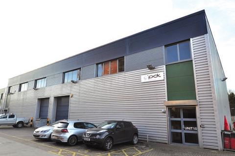 Distribution warehouse to rent, Bristol Way Slough SL1 3TD
