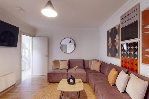 6 bedroom house to rent, Colgate Crescent, Manchester M14