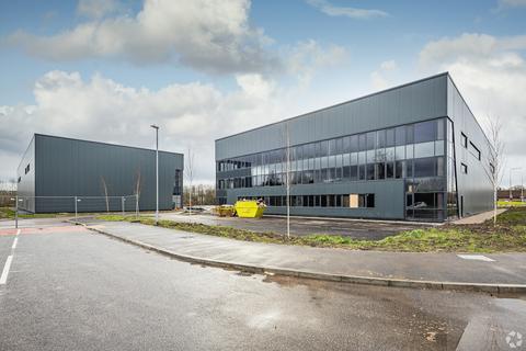 Warehouse to rent, Eastway Preston PR2 9ZA