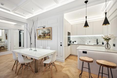 undefined, Ennismore Gardens, London, SW7