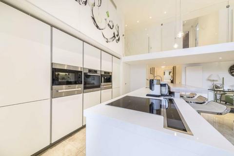 4 bedroom apartment to rent, Hyde Park Gate, London, SW7