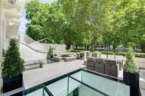 undefined, Princes Gate, London, SW7