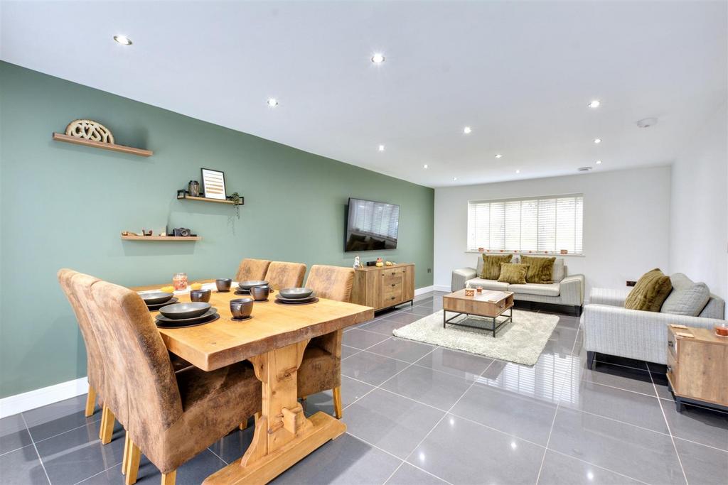 Living dining area