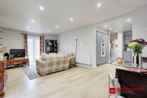 4 bedroom detached bungalow for sale, Princes Avenue, Benfleet, SS7