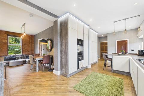 5 bedroom detached house for sale, Woodfield Lane, Hessle